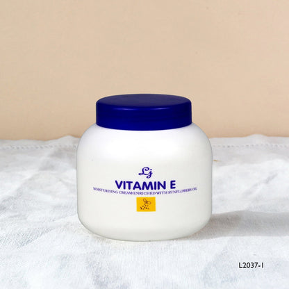 Love Jojo Vitamin E Moisturising Cream - 200g